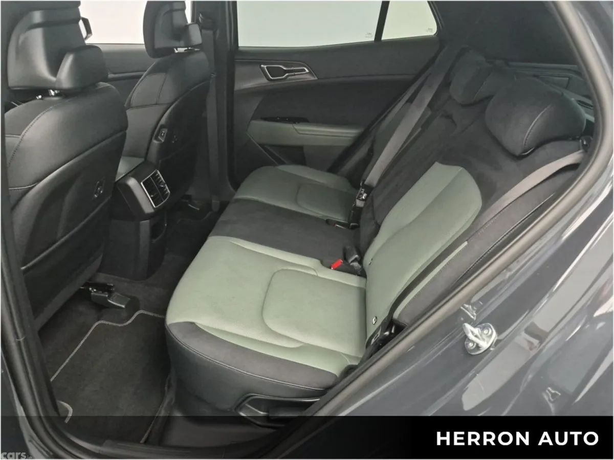 Kia Sportage SUV, Petrol Hybrid, 2025, Grey