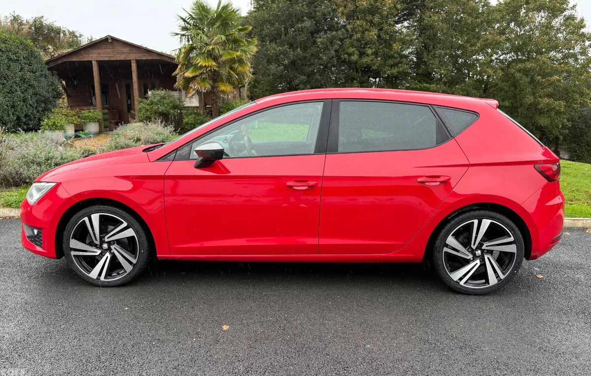 SEAT Leon Estate, Diesel, 2015, Red