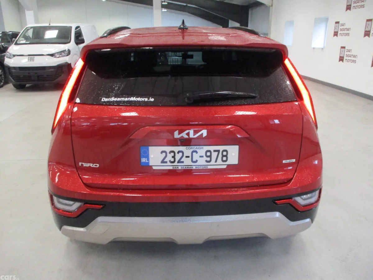Kia Niro SUV, Petrol Plug-in Hybrid, 2023, Red