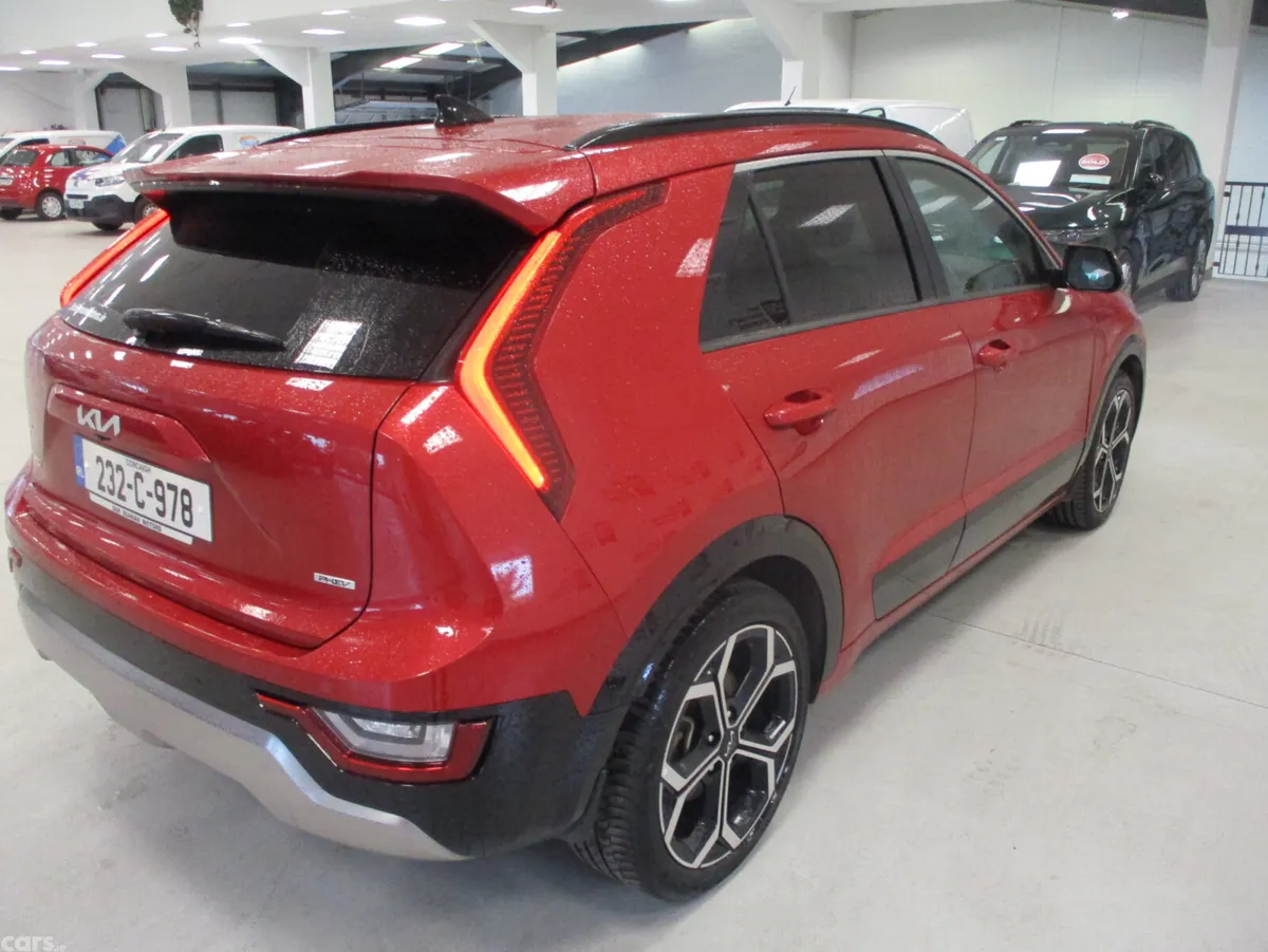 Kia Niro SUV, Petrol Plug-in Hybrid, 2023, Red