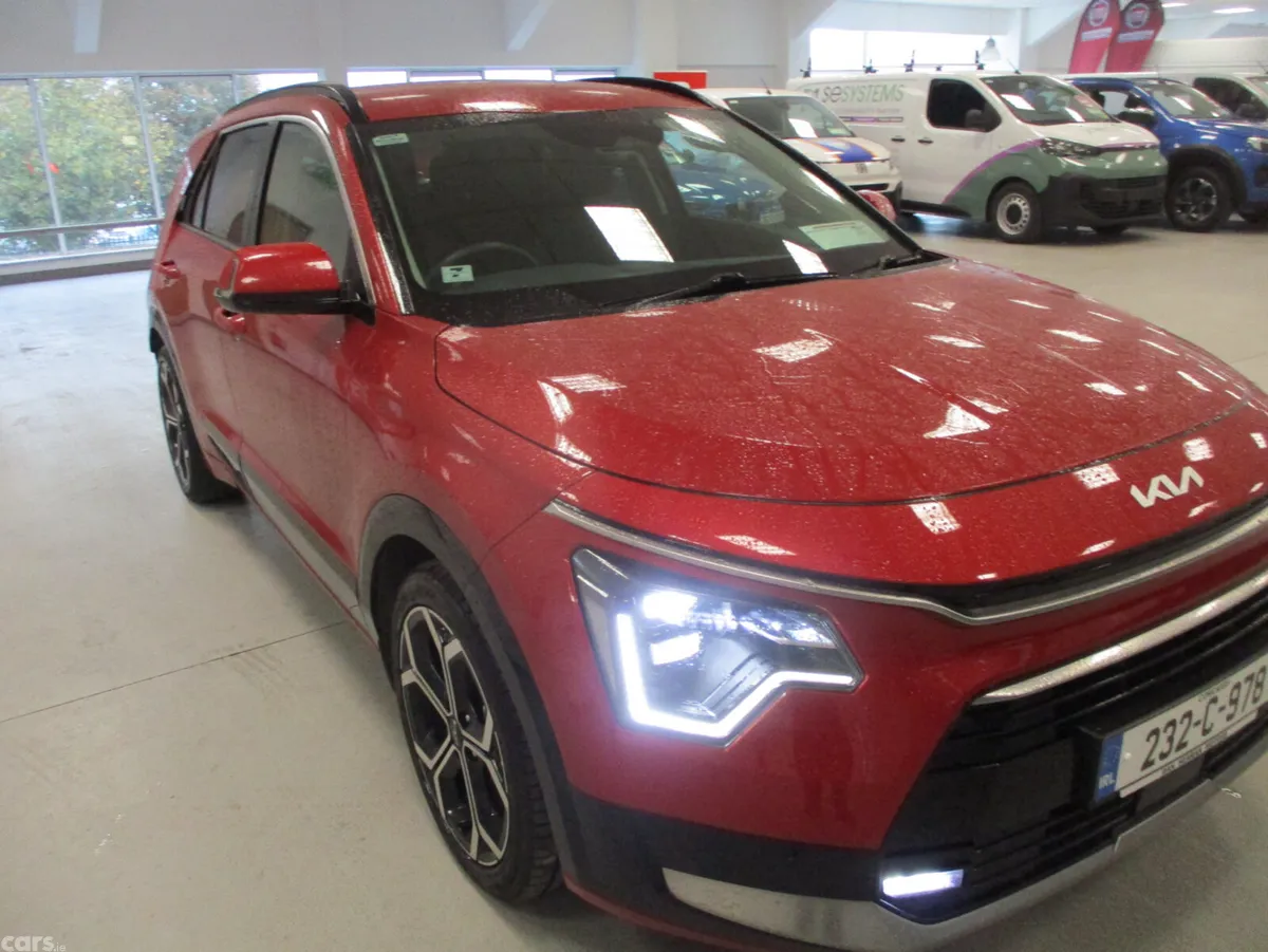 Kia Niro SUV, Petrol Plug-in Hybrid, 2023, Red