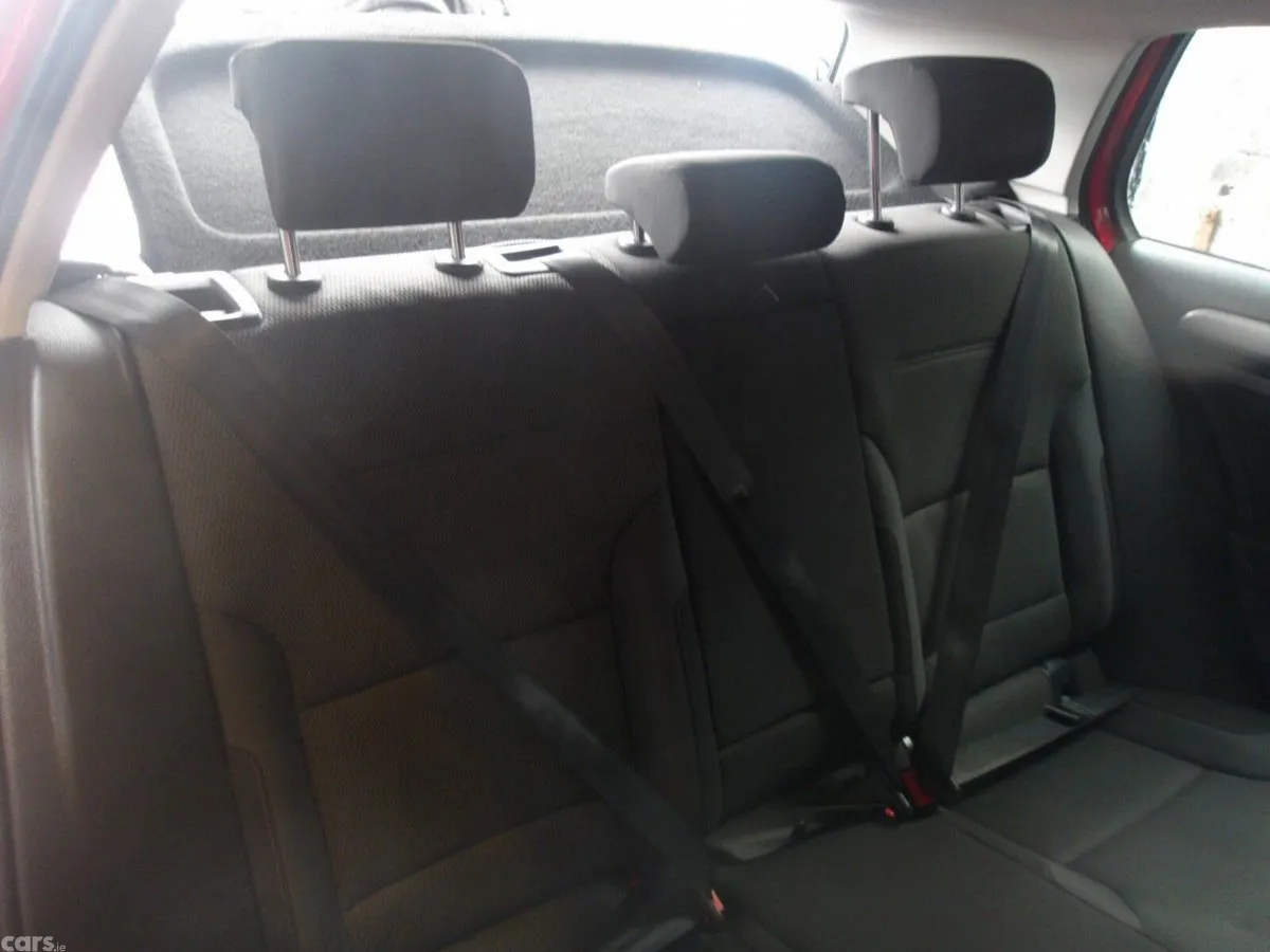 Volkswagen Golf Hatchback, Diesel, 2014, Red