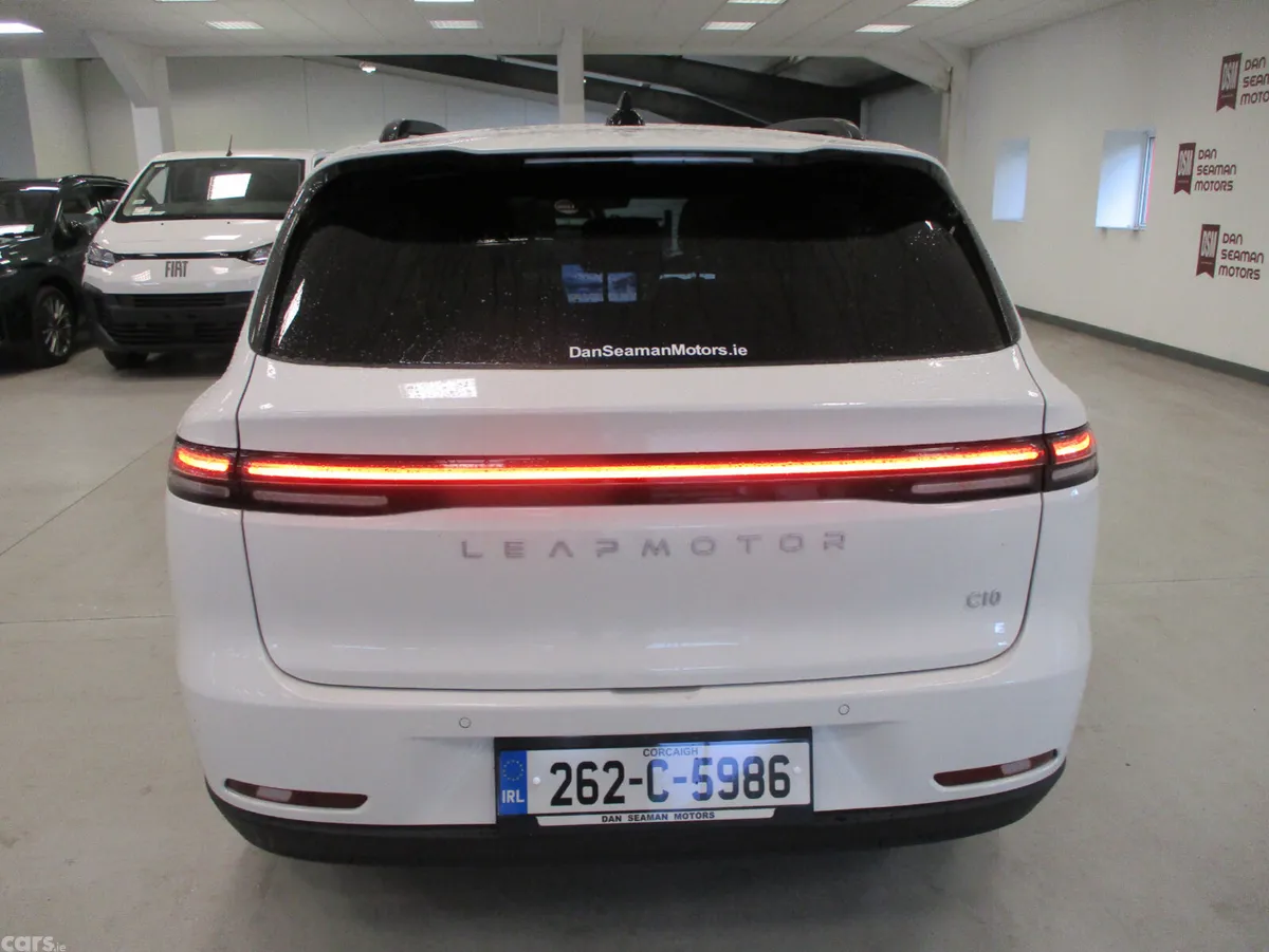 Leapmotor C10 Hatchback, Petrol Plug-in Hybrid, 2026, White