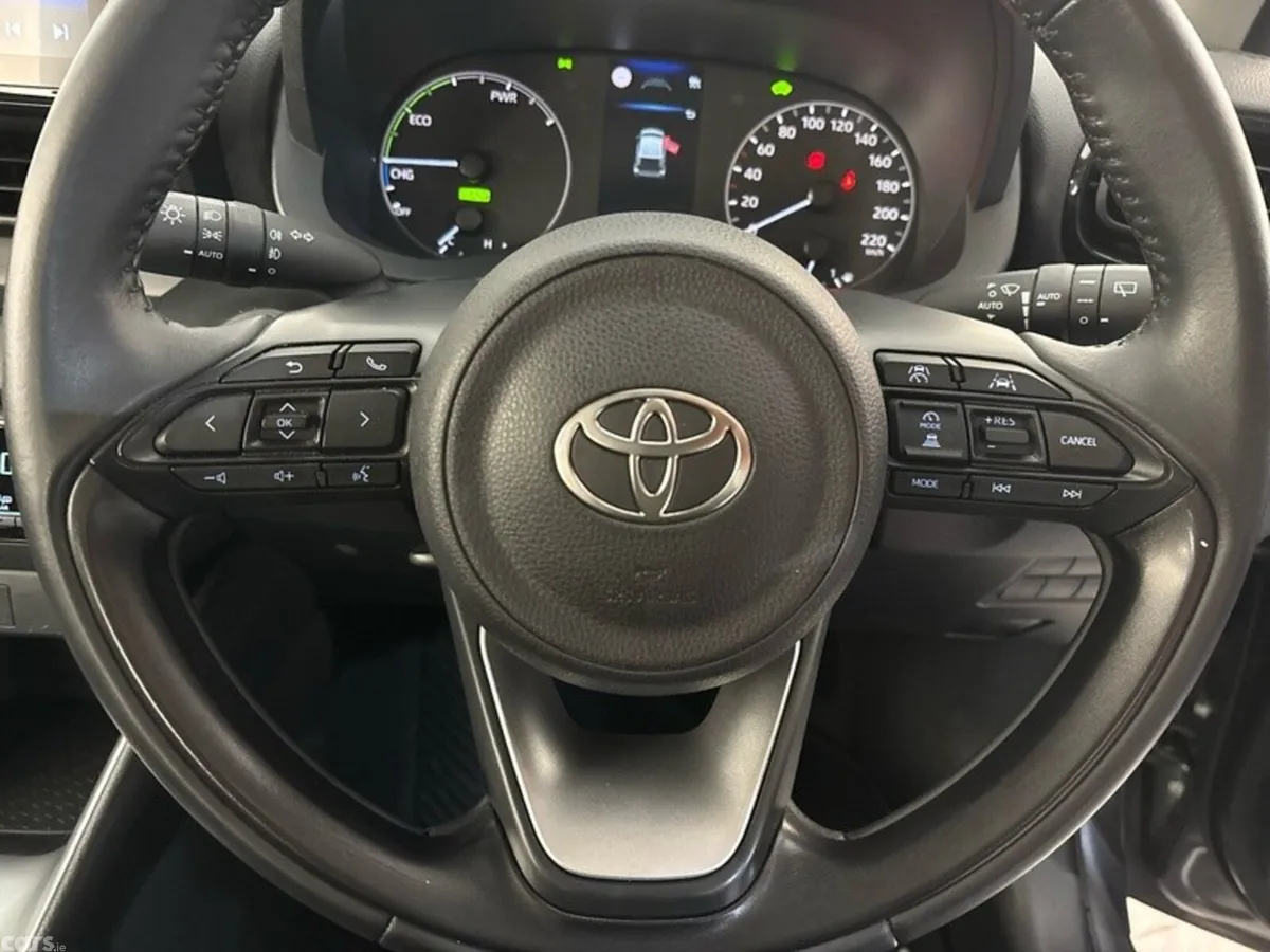 Toyota Yaris Hatchback, Petrol Hybrid, 2025, Grey