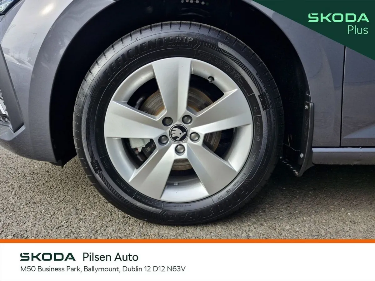 Skoda Scala Hatchback, Petrol, 2026, Grey