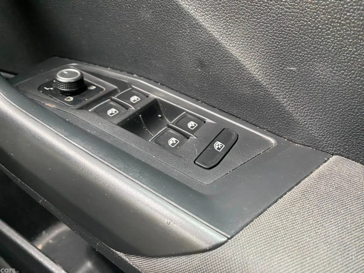 Volkswagen T-Roc SUV, Diesel, 2019, Grey
