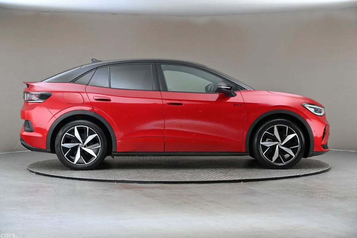 Volkswagen ID.5 MPV, Electric, 2023, Red