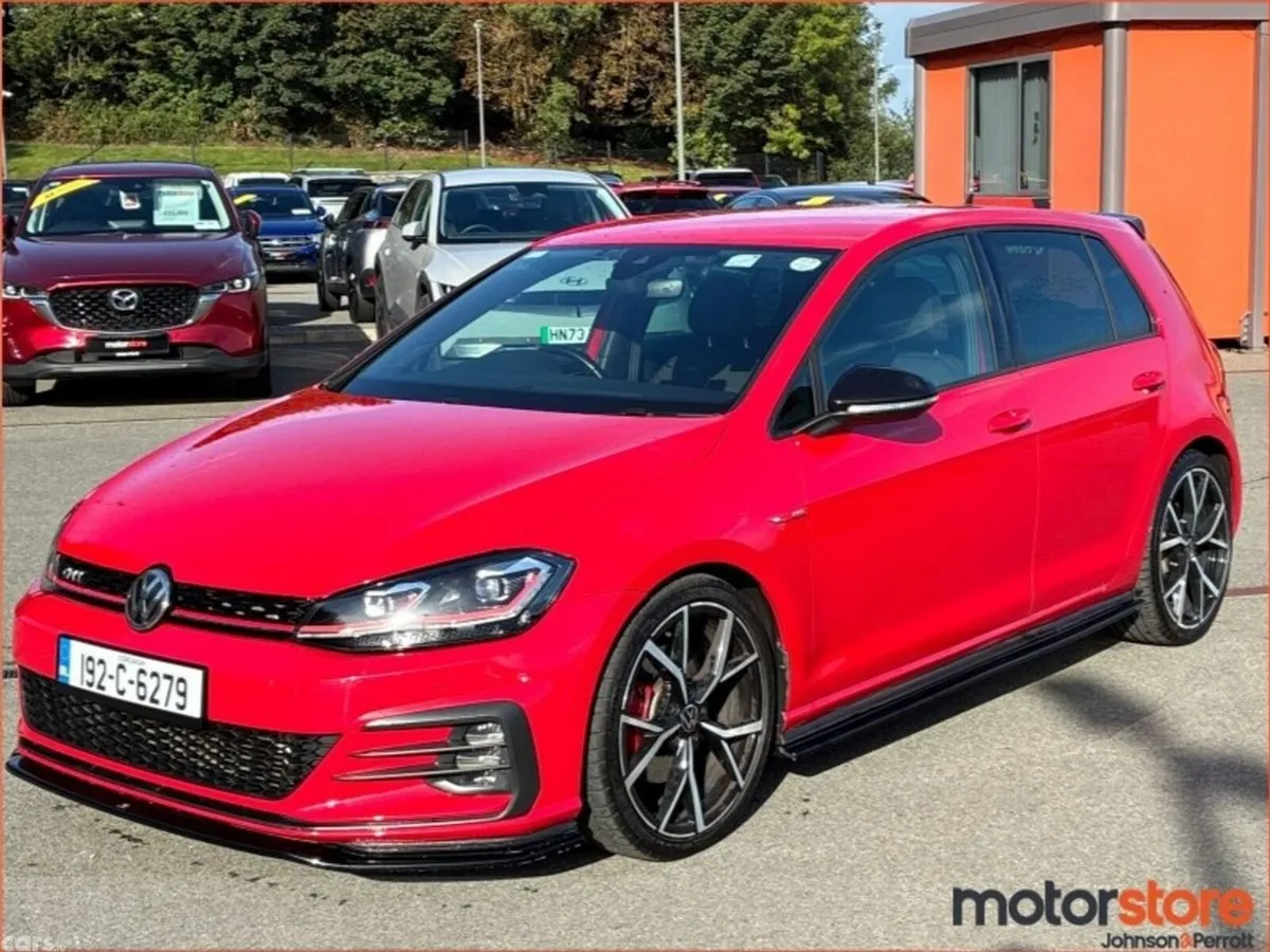 Volkswagen Golf Hatchback, Petrol, 2019, Red