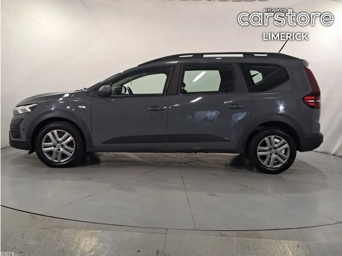 Dacia Jogger MPV, Petrol, 2023, Grey