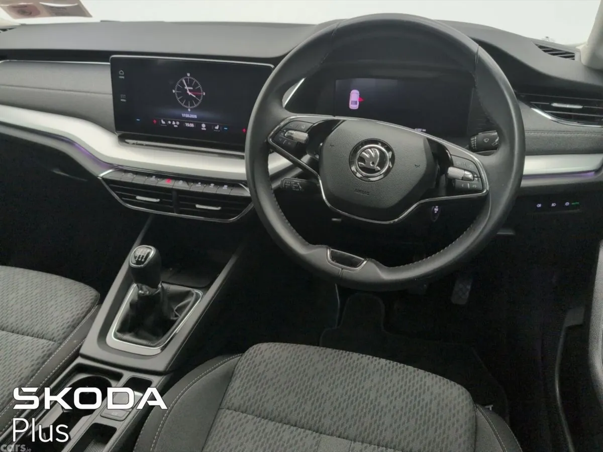 Skoda Octavia Saloon, Diesel, 2023, Blue