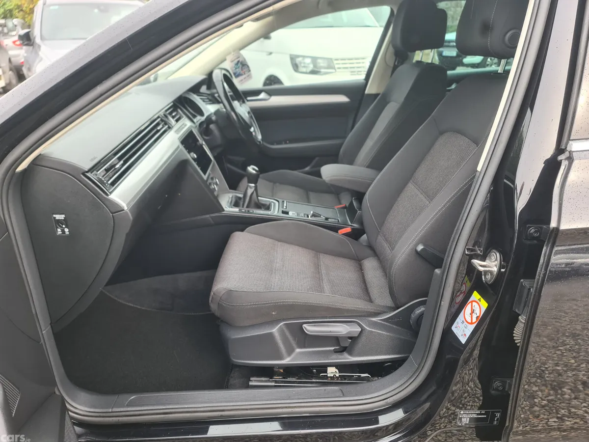 Volkswagen Passat Estate, Diesel, 2019, Black