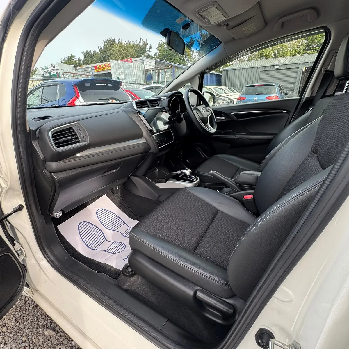 Honda Fit Hatchback, Petrol Hybrid, 2015, White