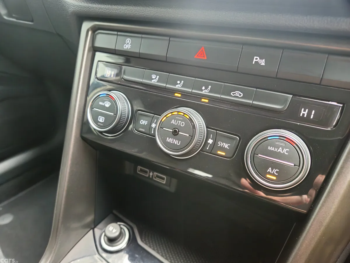 Volkswagen T-Roc SUV, Diesel, 2019, Grey