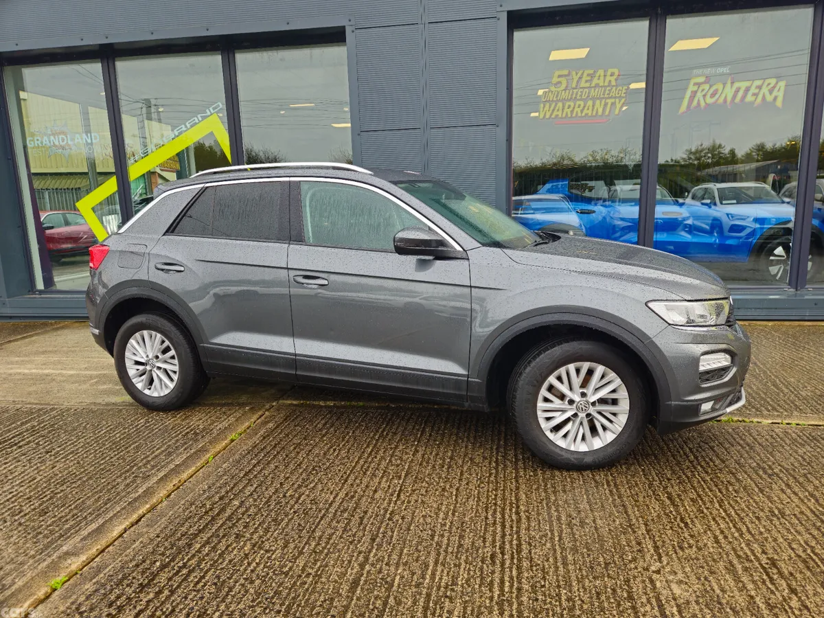 Volkswagen T-Roc SUV, Diesel, 2019, Grey
