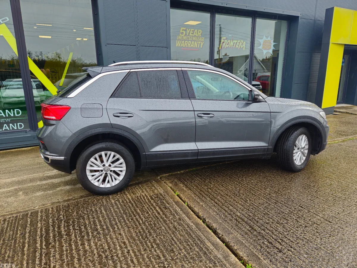 Volkswagen T-Roc SUV, Diesel, 2019, Grey