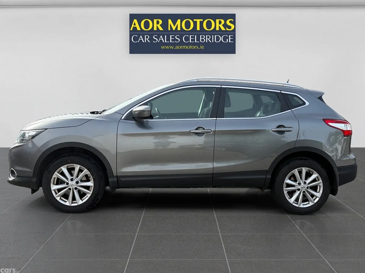 Nissan Qashqai SUV, Diesel, 2017, Grey