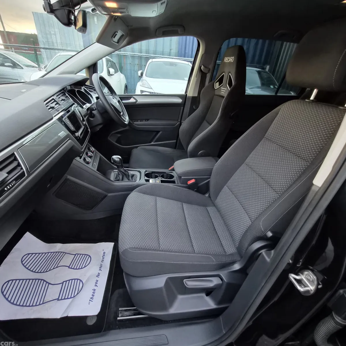 Volkswagen Touran MPV, Petrol, 2016, Black