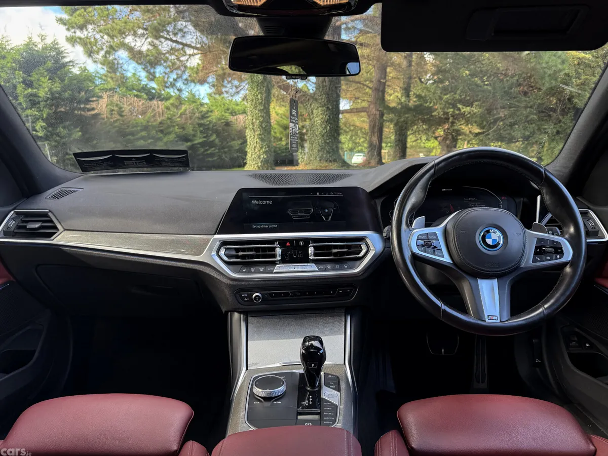 BMW 3-Series Estate, Petrol Plug-in Hybrid, 2022, Blue