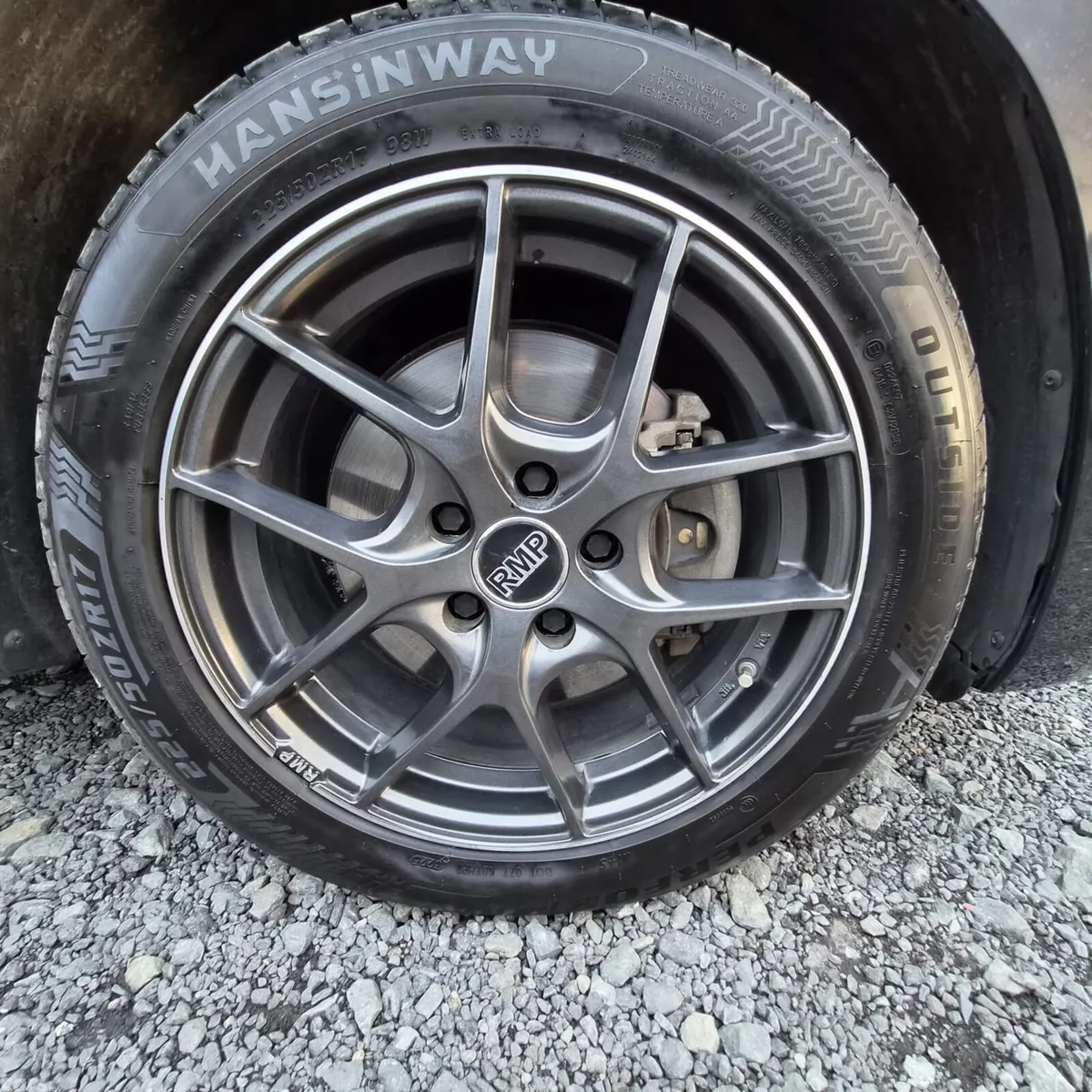 Volkswagen Touran MPV, Petrol, 2016, Black
