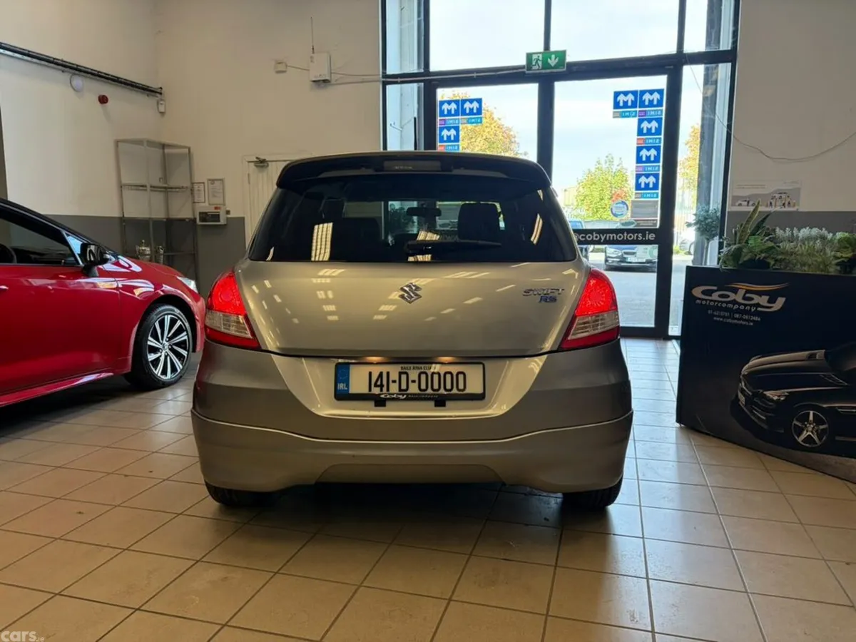Suzuki Swift Hatchback, Petrol, 2014, Silver