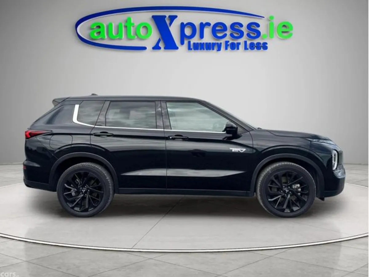Mitsubishi Outlander SUV, Petrol Plug-in Hybrid, 2023, Black