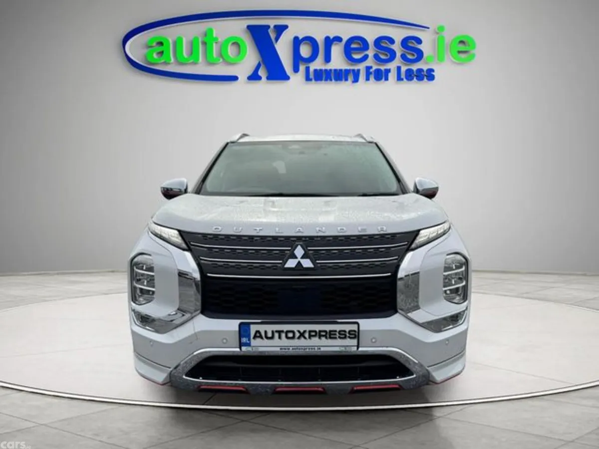 Mitsubishi Outlander SUV, Petrol Plug-in Hybrid, 2022, White
