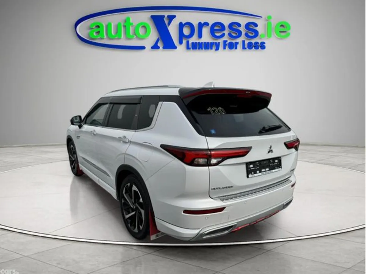 Mitsubishi Outlander SUV, Petrol Plug-in Hybrid, 2022, White