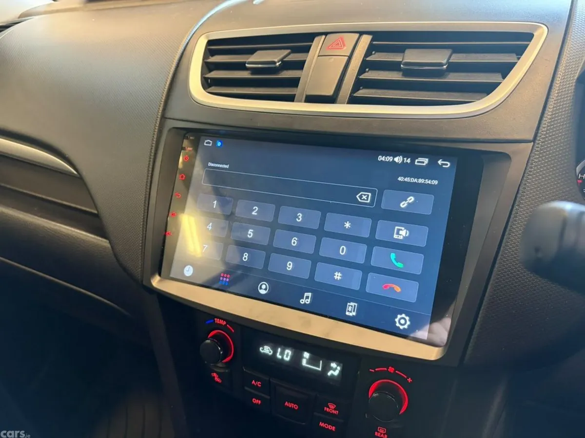 Suzuki Swift Hatchback, Petrol, 2014, Silver