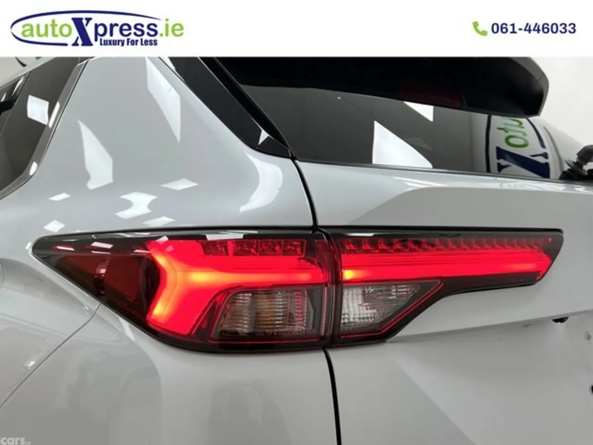 Mitsubishi Outlander SUV, Petrol Plug-in Hybrid, 2023, White