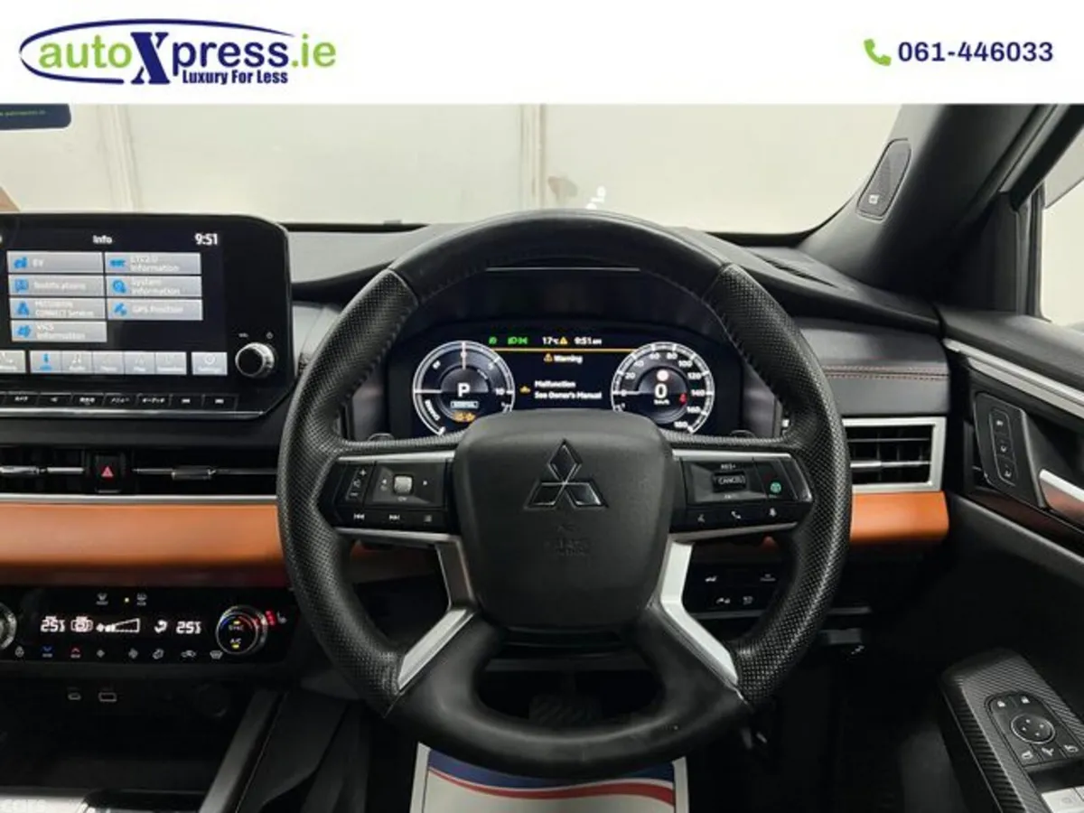 Mitsubishi Outlander SUV, Petrol Plug-in Hybrid, 2023, White