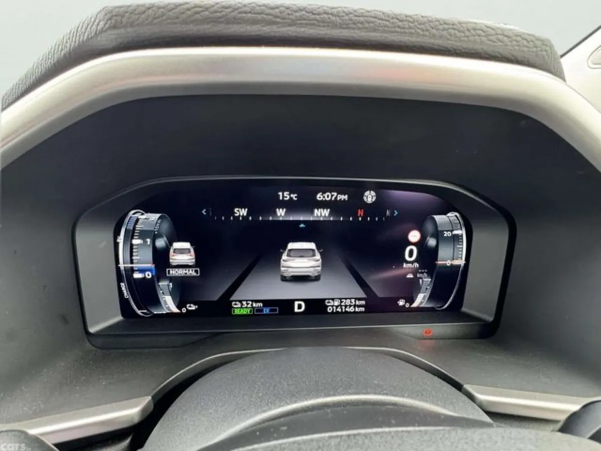 Mitsubishi Outlander SUV, Petrol Plug-in Hybrid, 2022, White