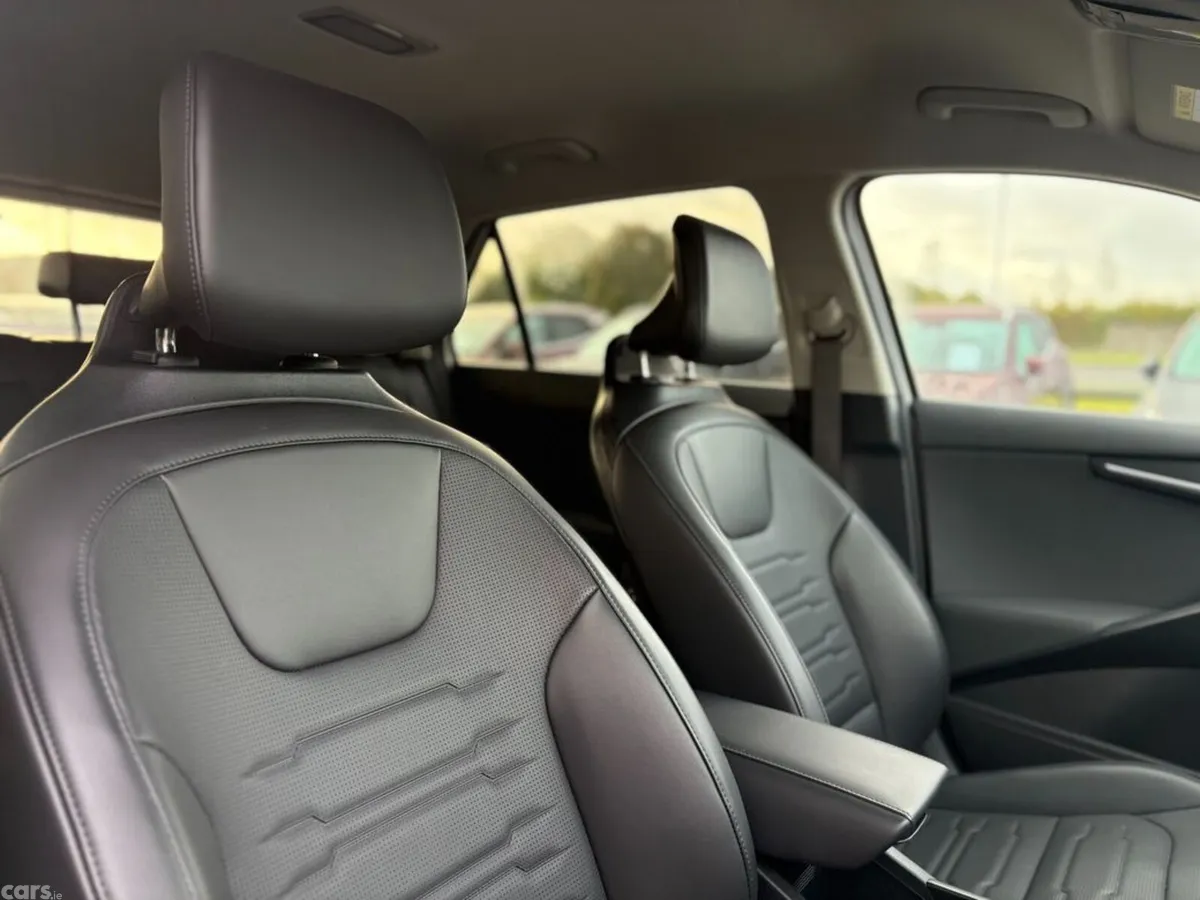 Kia Niro MPV, Petrol Plug-in Hybrid, 2026, White