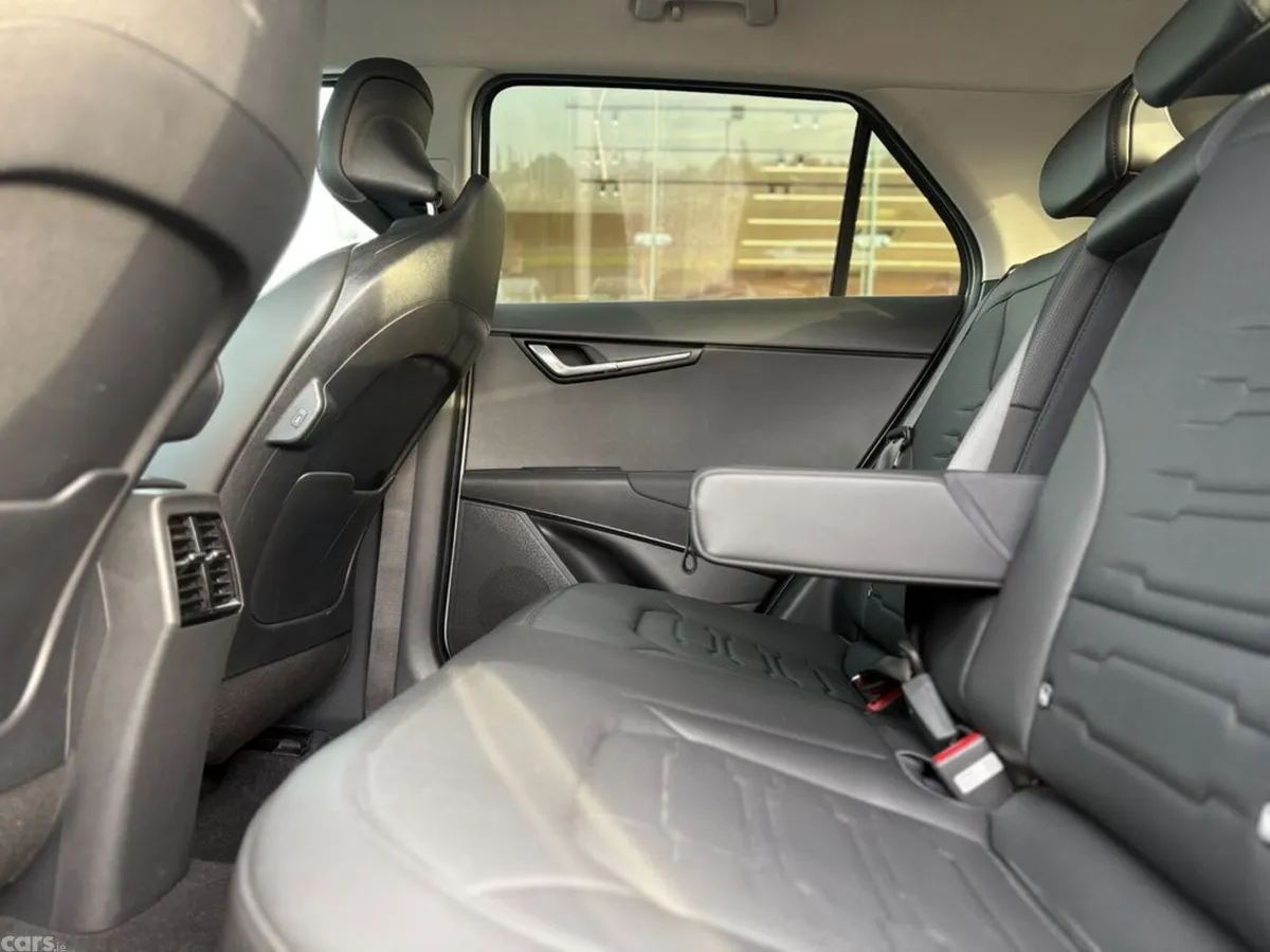 Kia Niro MPV, Petrol Plug-in Hybrid, 2026, White