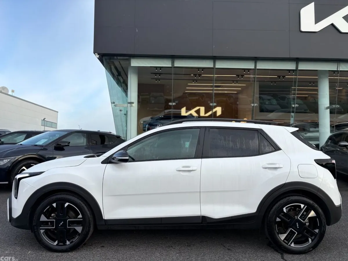 Kia Stonic Hatchback, Petrol Hybrid, 2026, White