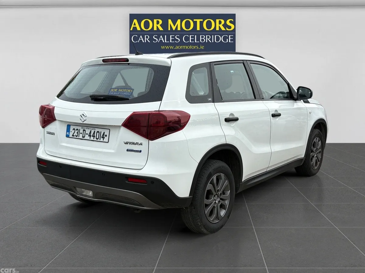Suzuki Vitara SUV, Petrol Hybrid, 2023, White