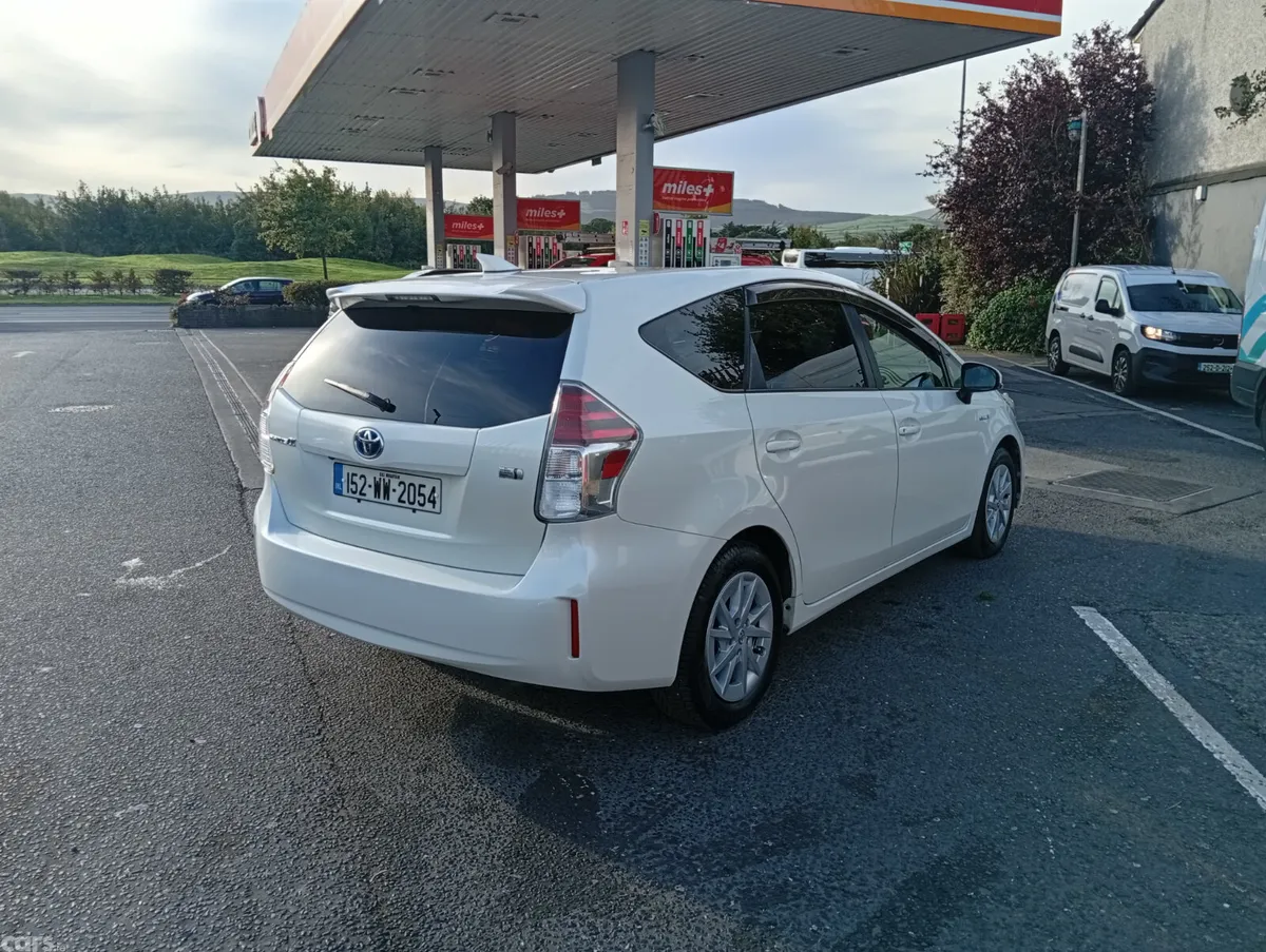 Toyota Prius Estate, Petrol Hybrid, 2015, White