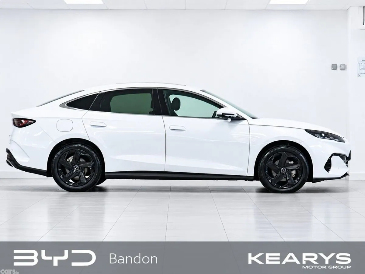 BYD Seal 6 Saloon, Petrol Plug-in Hybrid, 2026, White
