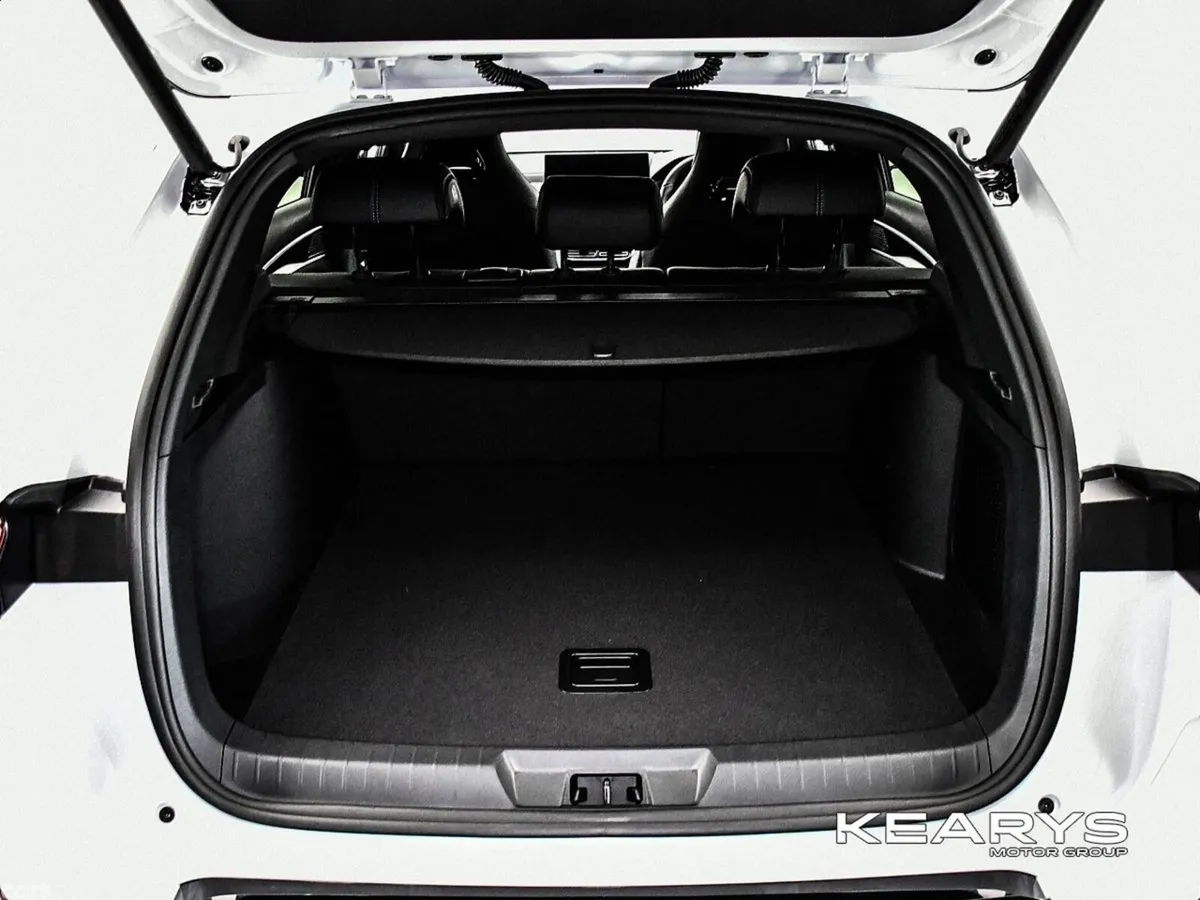 BYD SEAL U SUV, Petrol Plug-in Hybrid, 2026, White