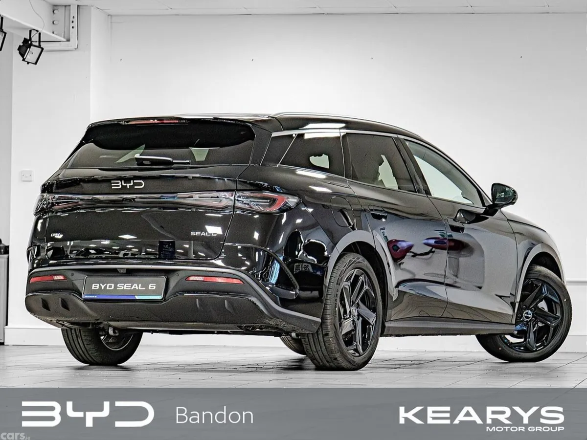 BYD SEAL Estate, Petrol Plug-in Hybrid, 2026, Black