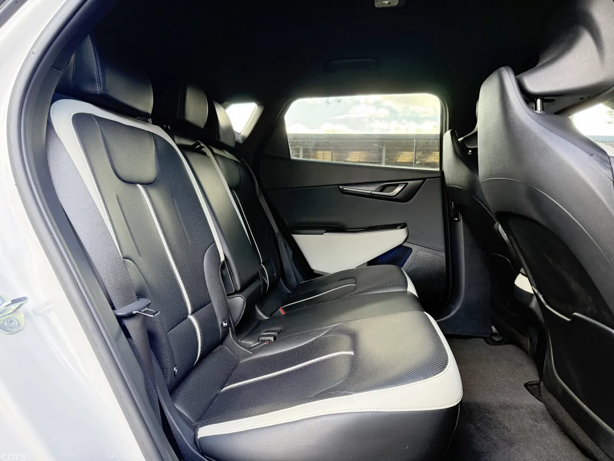 Kia EV6 Hatchback, Electric, 2025, White