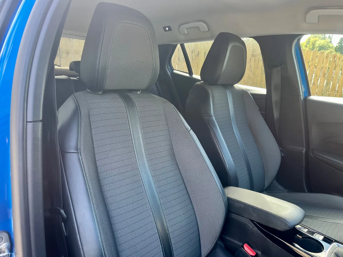 Peugeot 2008 SUV, Diesel, 2021, Blue