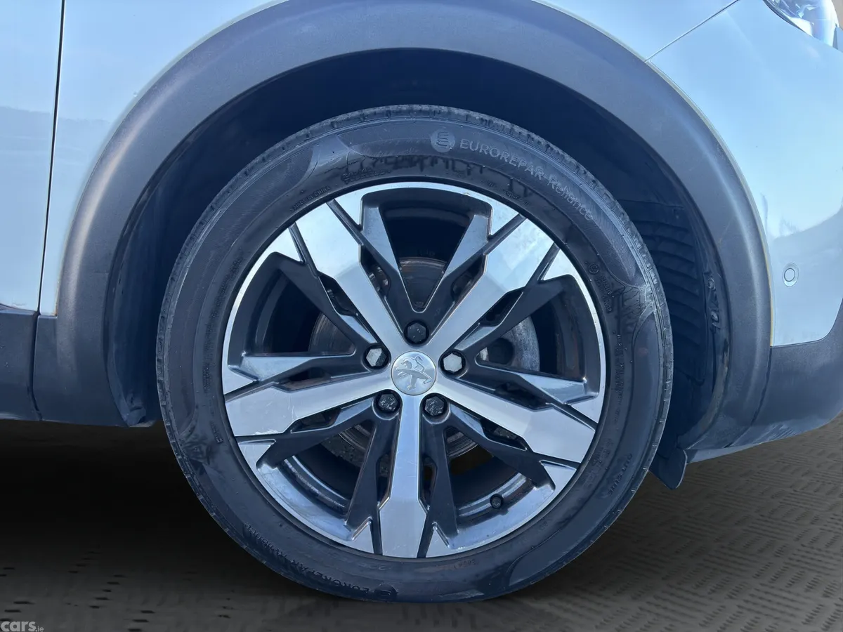 Peugeot 5008 SUV, Diesel, 2019, White