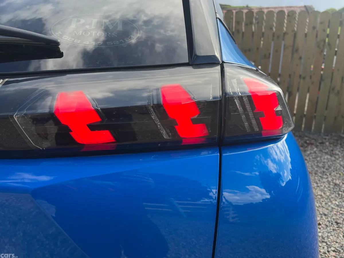 Peugeot 2008 SUV, Diesel, 2021, Blue