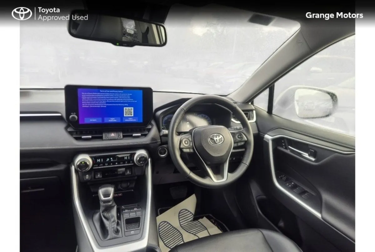 Toyota RAV4 SUV, Petrol Hybrid, 2024, White