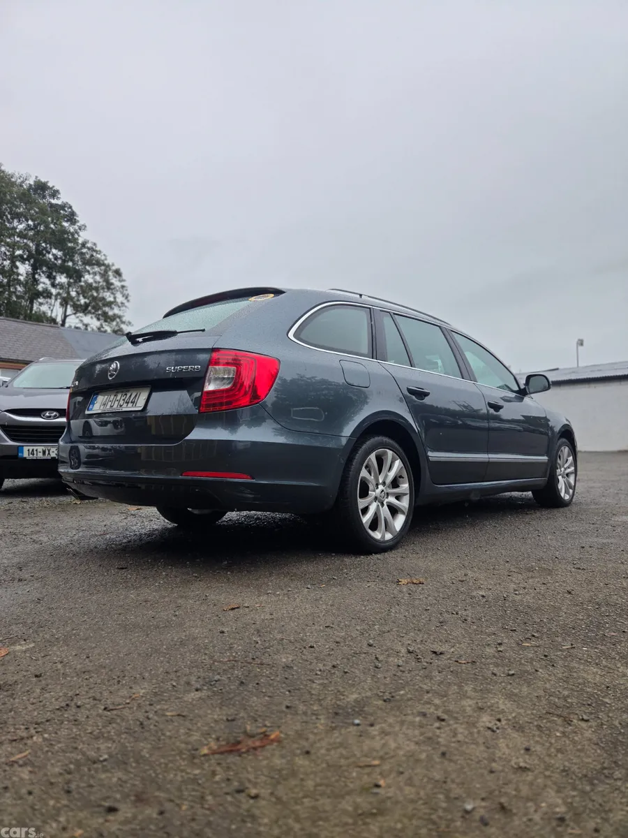 Skoda Superb Estate, Diesel, 2014, Grey