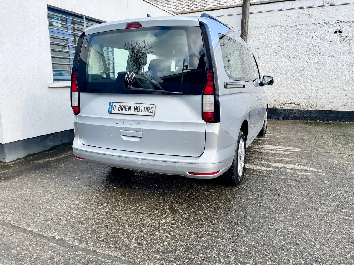Volkswagen Caddy Maxi Life MPV, Diesel, 2023, Silver