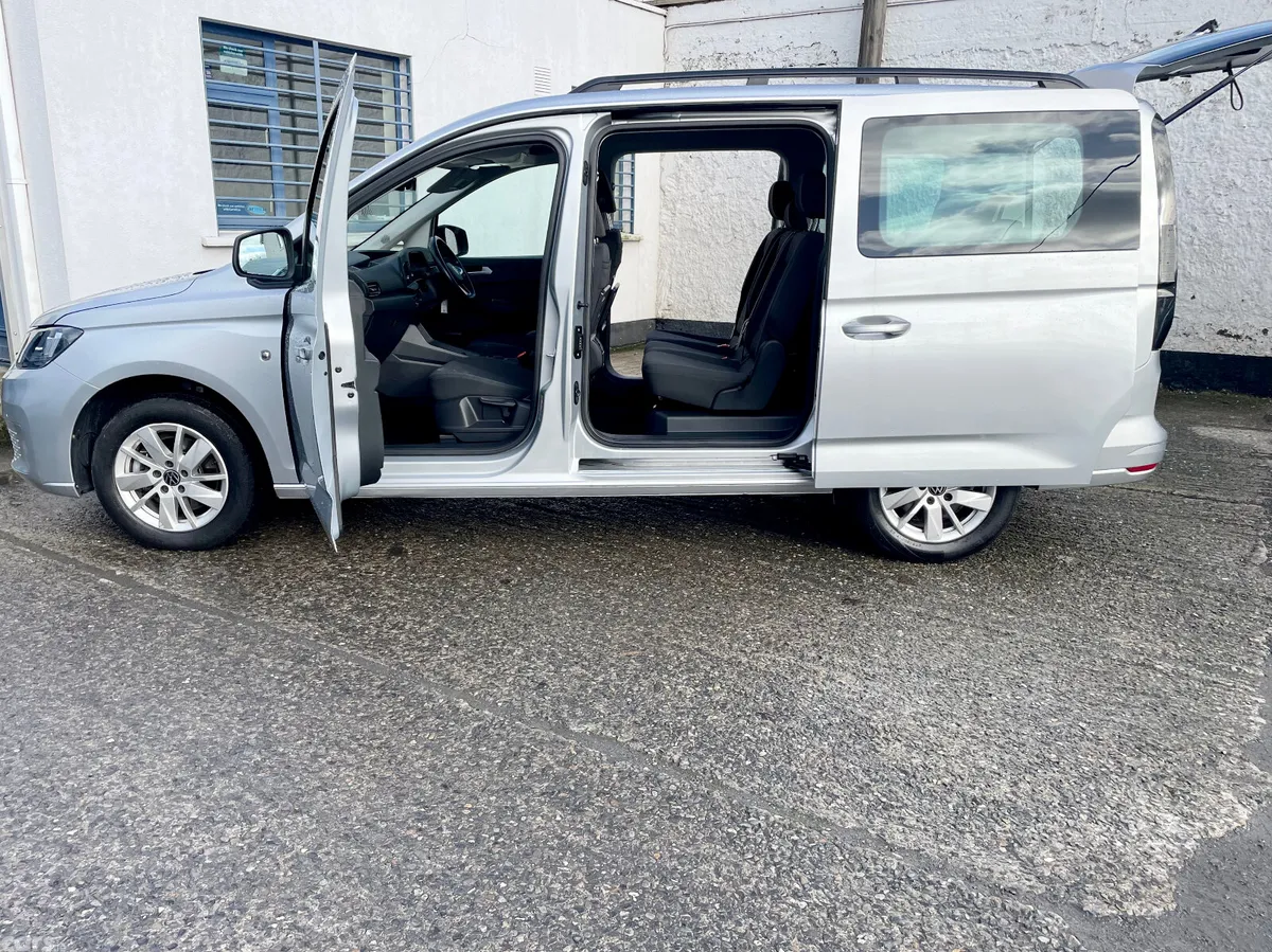 Volkswagen Caddy Maxi Life MPV, Diesel, 2023, Silver