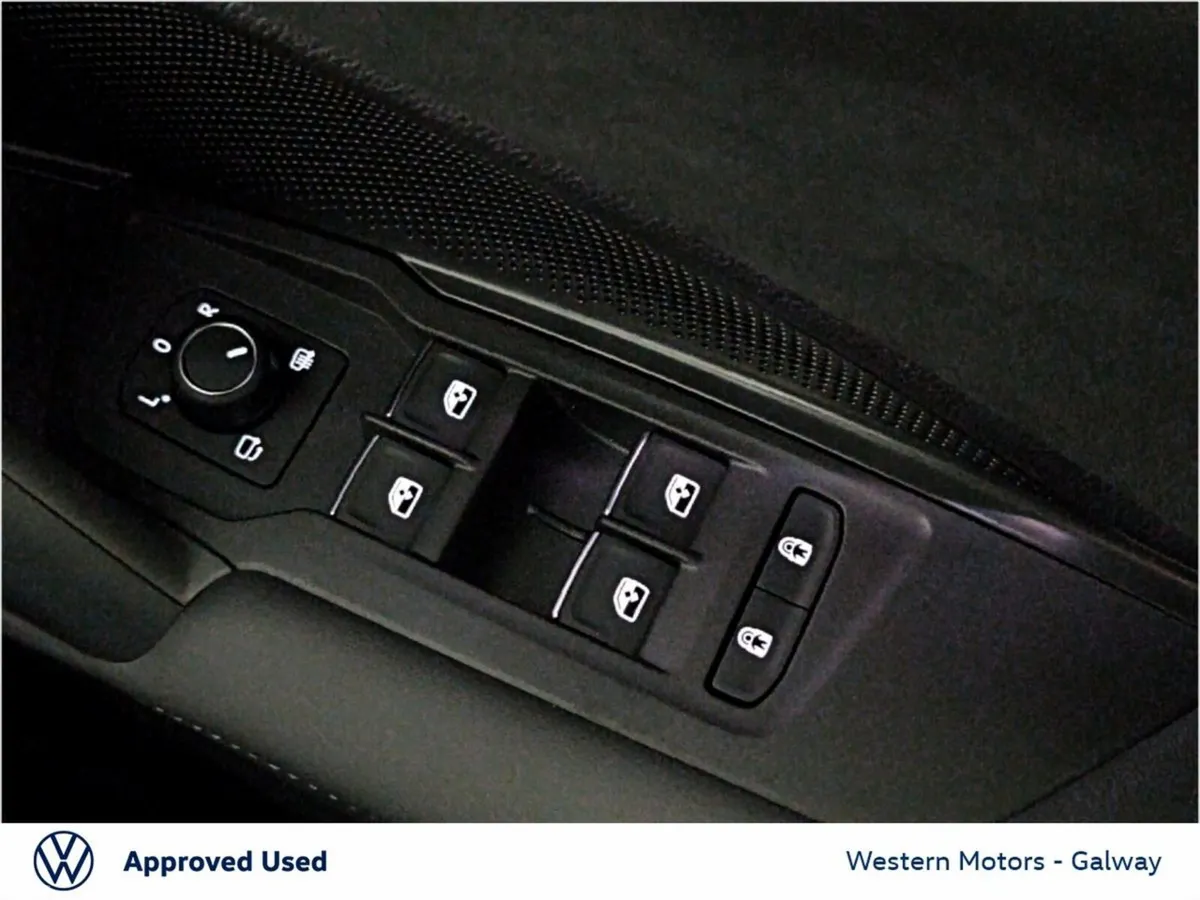 Volkswagen Tayron SUV, Petrol Plug-in Hybrid, 2026, Silver