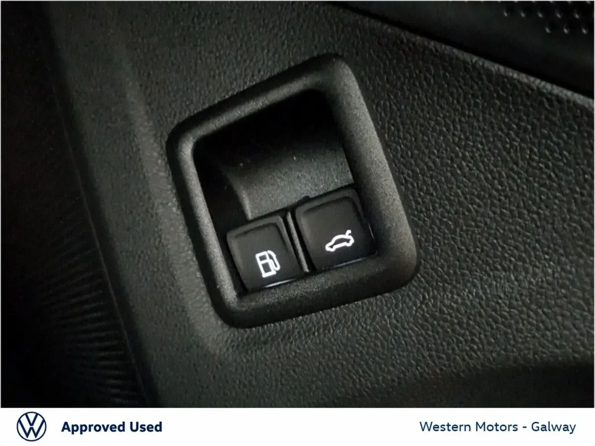 Volkswagen Tayron SUV, Petrol Plug-in Hybrid, 2026, Silver