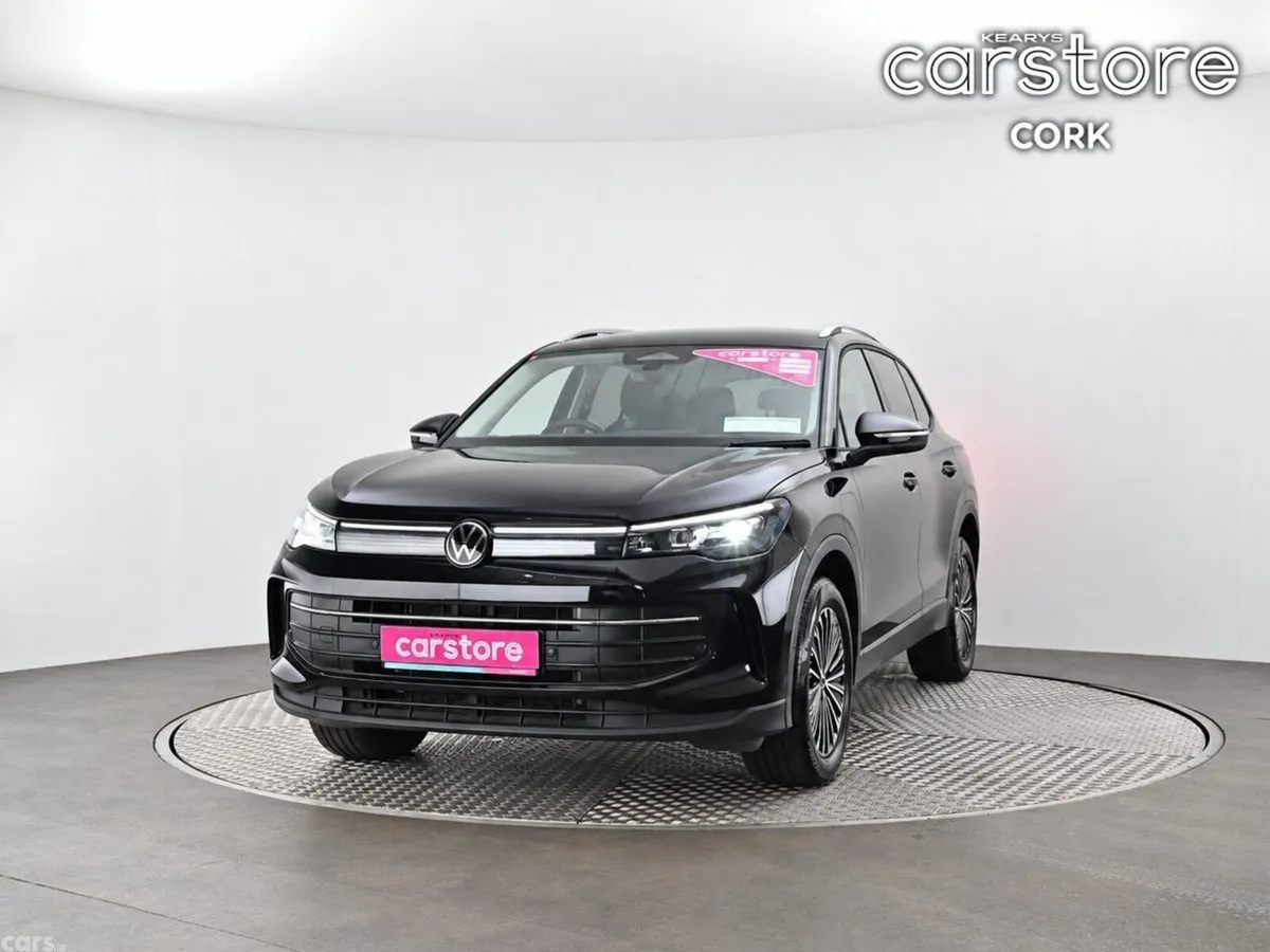 Volkswagen Tiguan SUV, Petrol Hybrid, 2024, Black